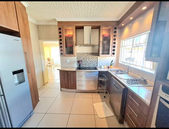 3 BEDROOM HOUSE FOR SALE IN ARCON PARK